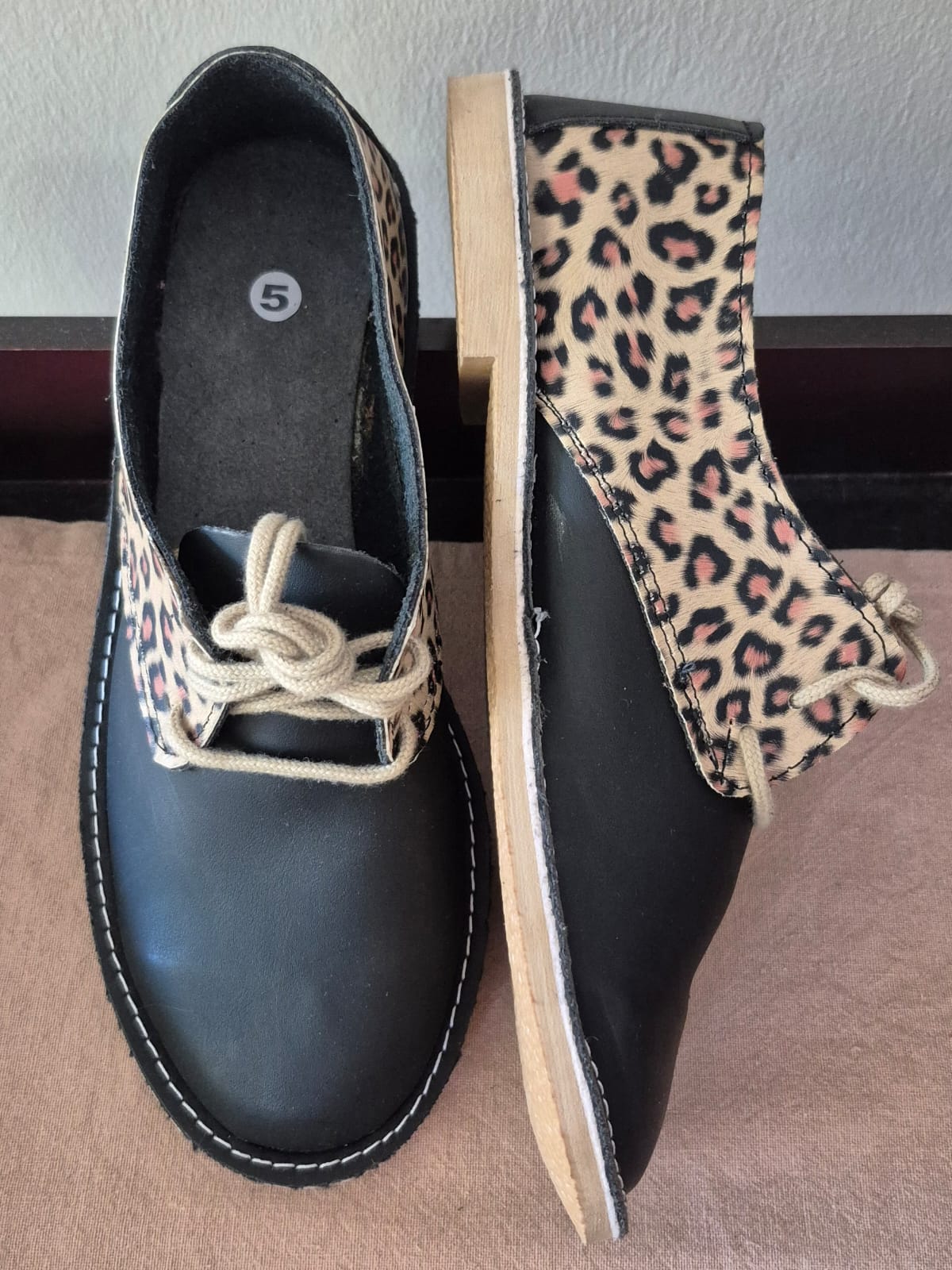 PU Leather Vellie – Leopard Print Black